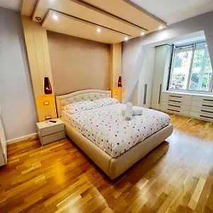 tirana-center.albaniahotels.org/
